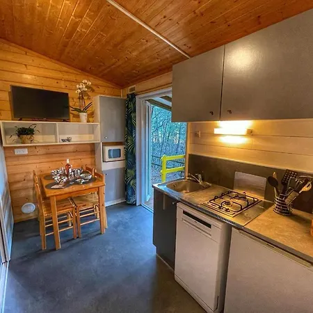 Village De Chalets Joyeuse Exterior photo