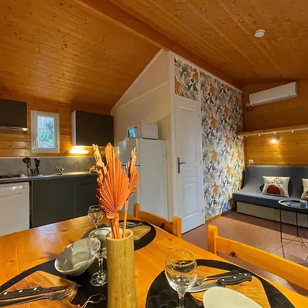 Village De Chalets Joyeuse Exterior photo